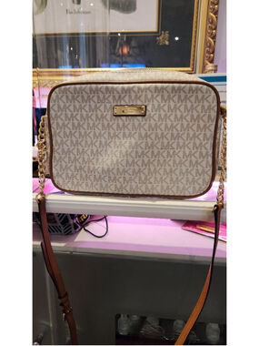 Michael Kors Crossbody Bag